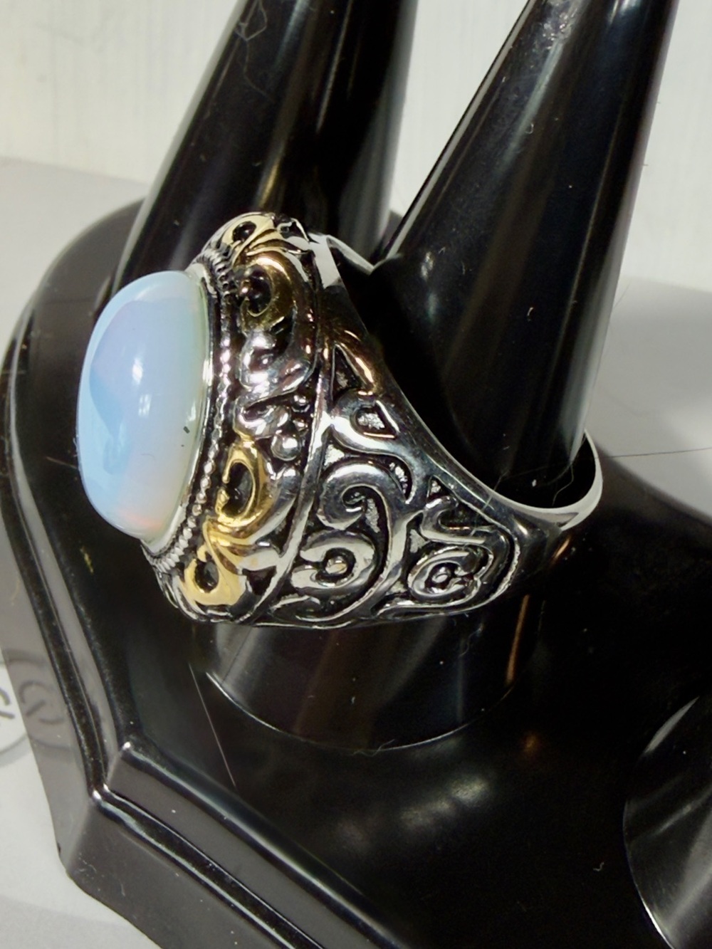 316L stainless steel milky white cocktail statement 2-tone ring Costume jewelry